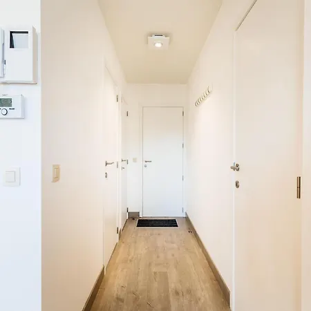 Amatus 303 In With Balcony Apartment *