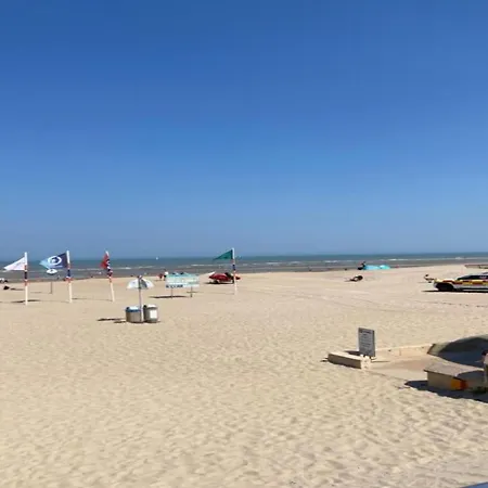 In Near Seawall & Апартаменты Коксейде