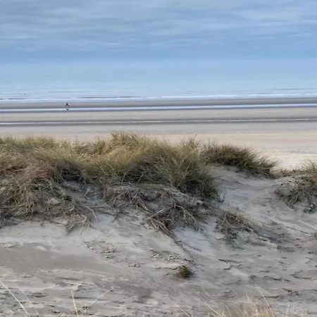 In Near Seawall & Apartment